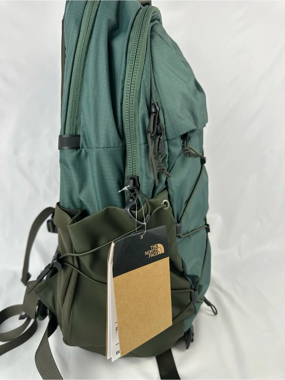 The North Face Borealis Backpack 28L Duck Green/New Taupe Green NWT